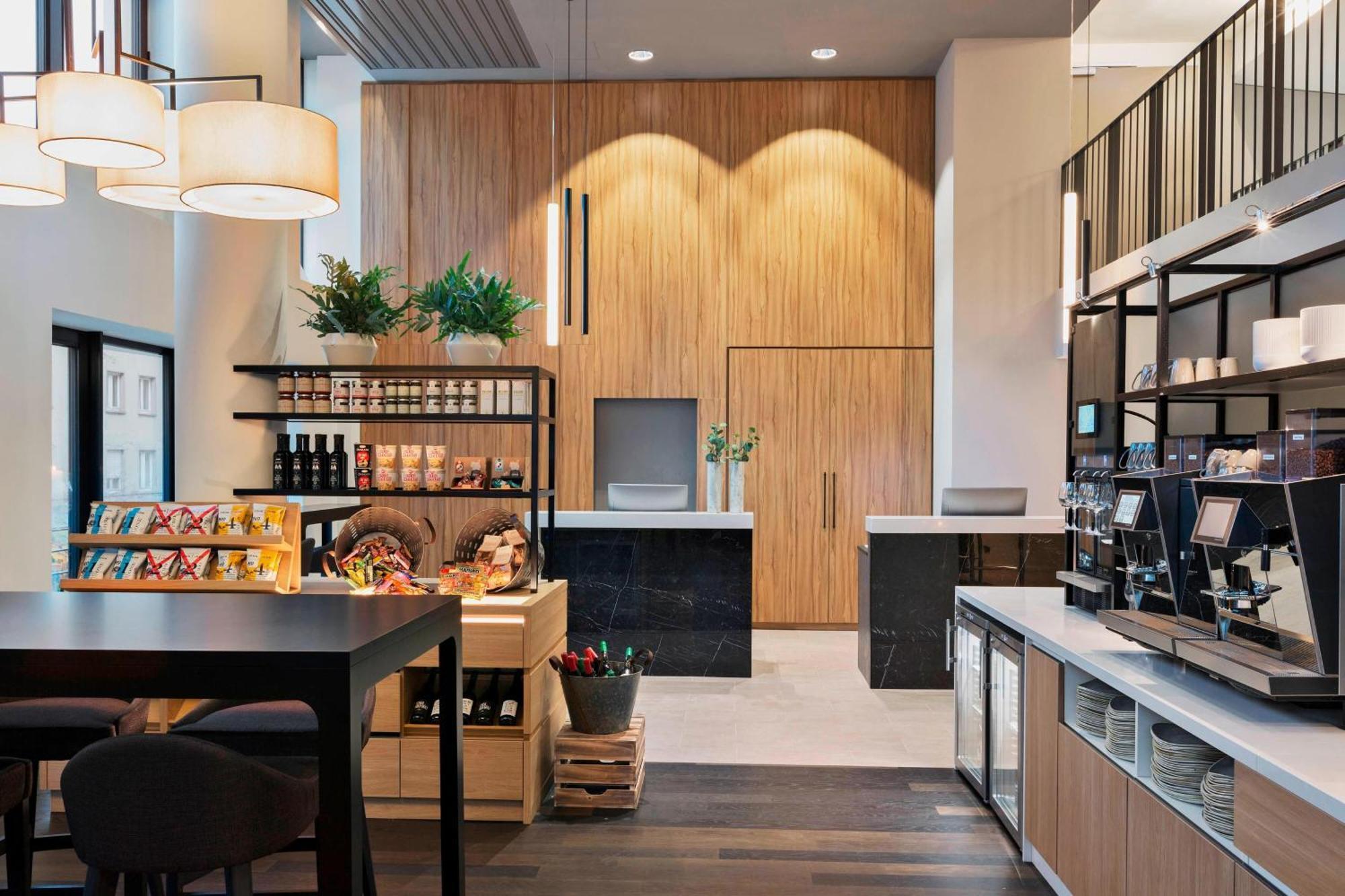 Residence Inn By Marriott Frankfurt City Center Франкфурт на Майн Екстериор снимка