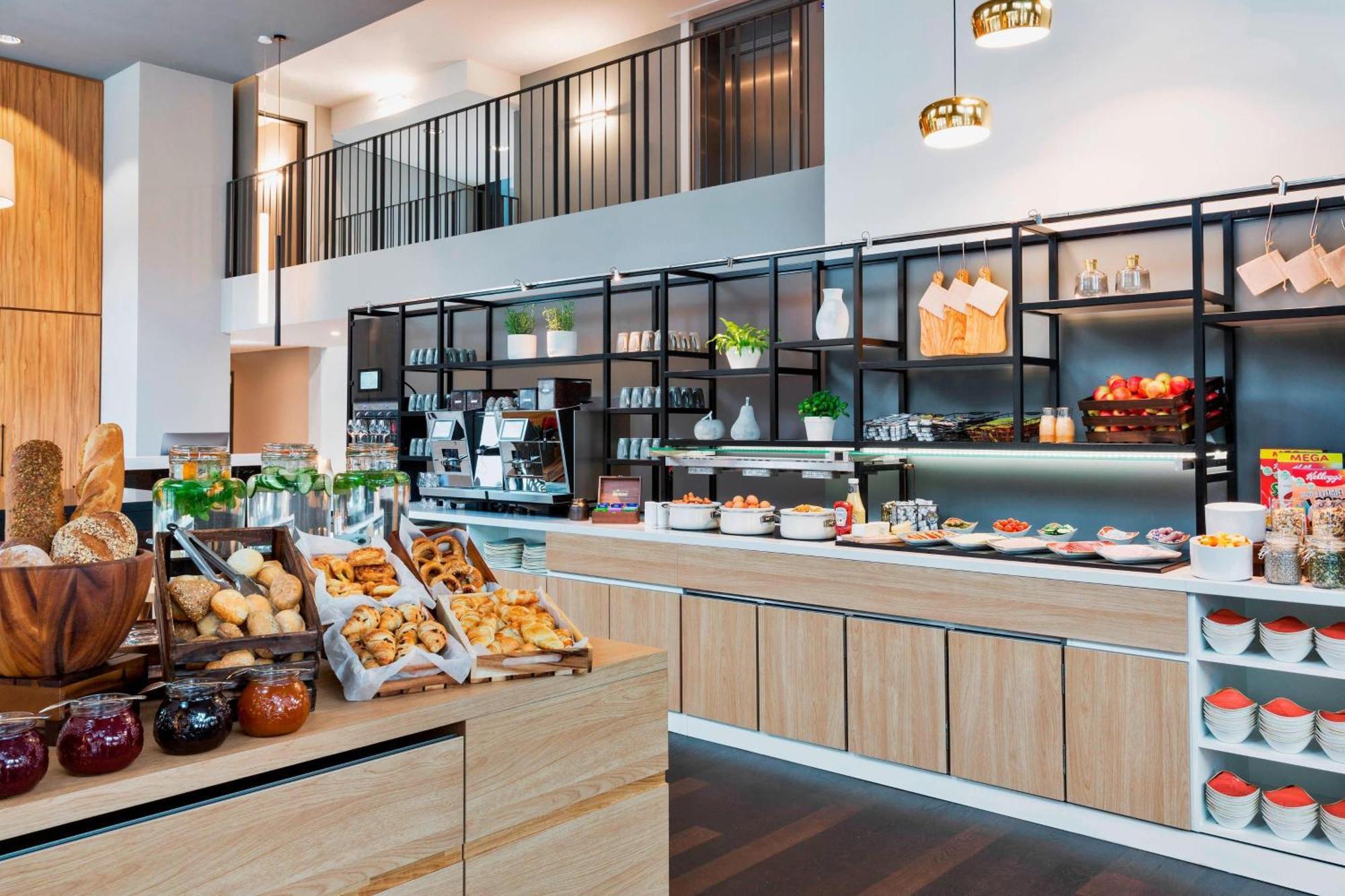 Residence Inn By Marriott Frankfurt City Center Франкфурт на Майн Екстериор снимка
