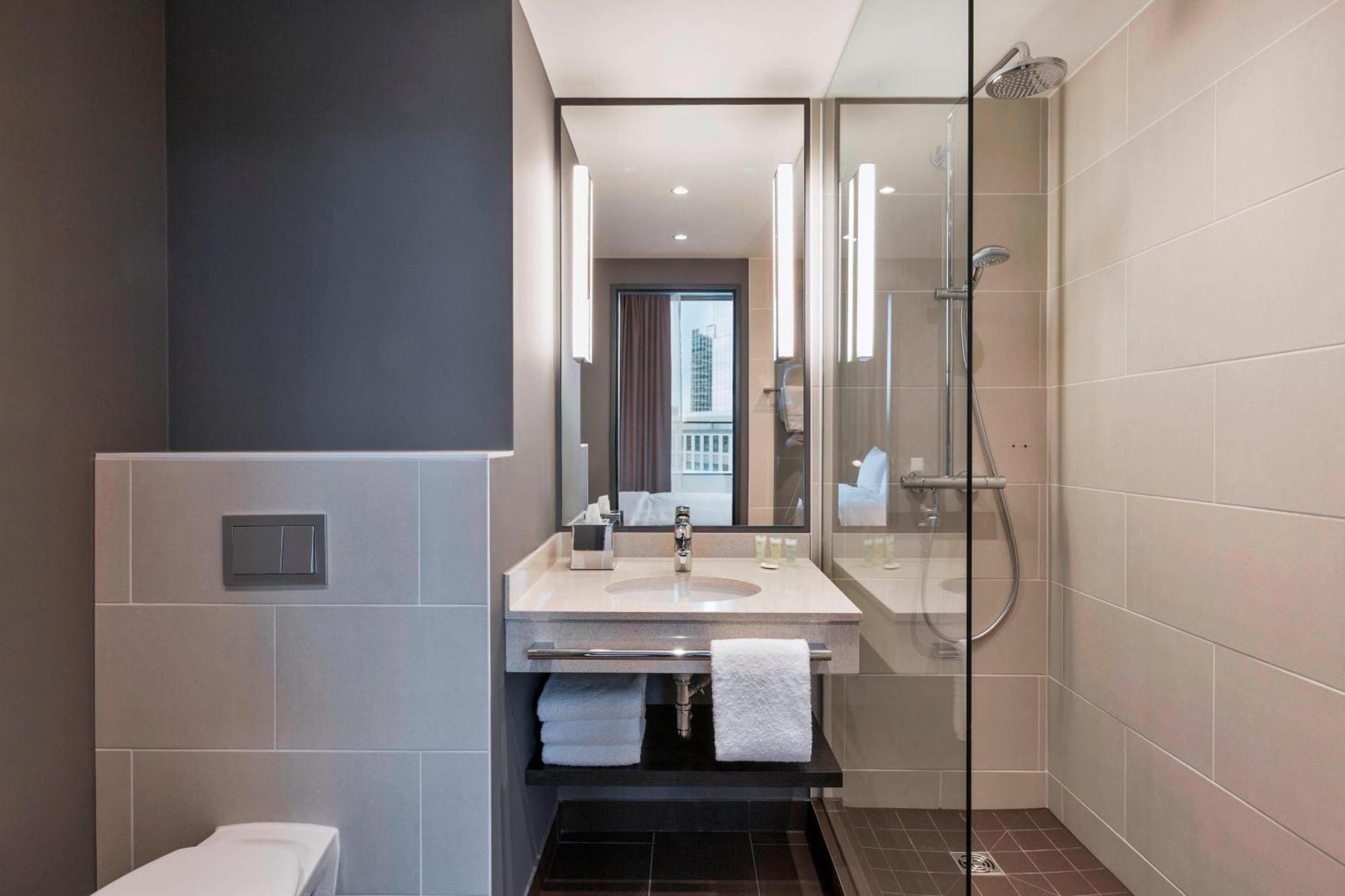 Residence Inn By Marriott Frankfurt City Center Франкфурт на Майн Екстериор снимка